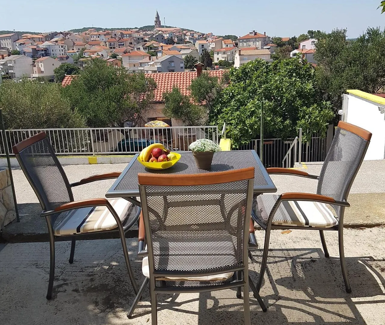 Apartment Vrbnik 8 0*,
